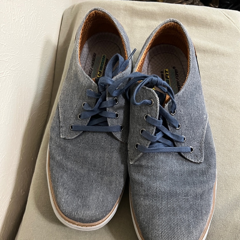Men’s sketchers 14